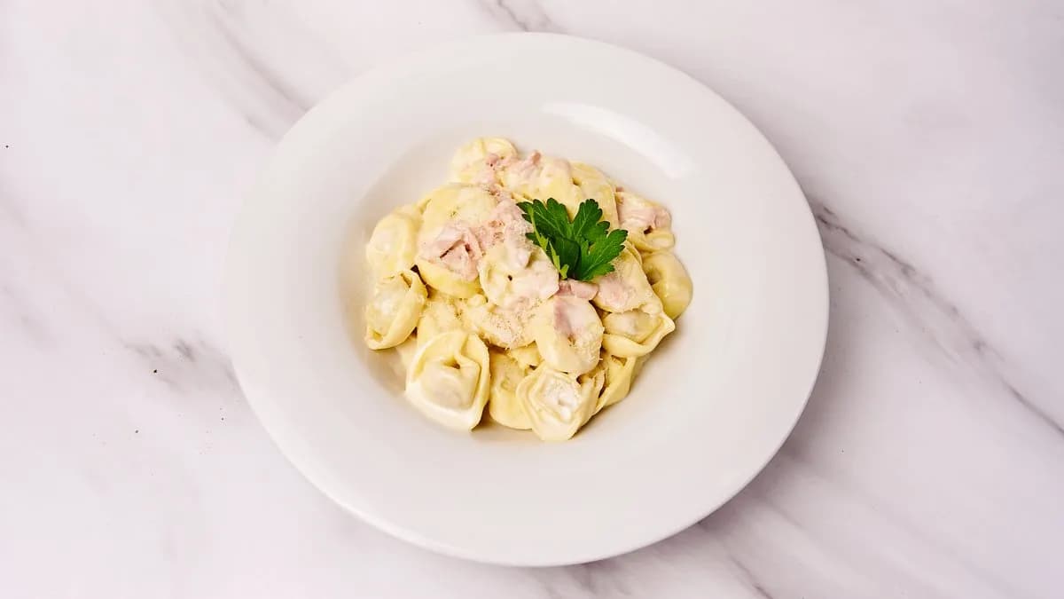 Tortelloni Panna e Prosciutto