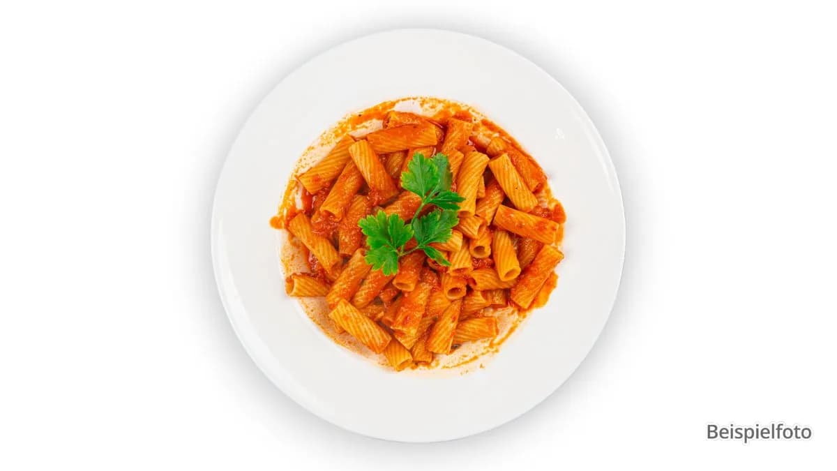102. Rigatoni Napoli