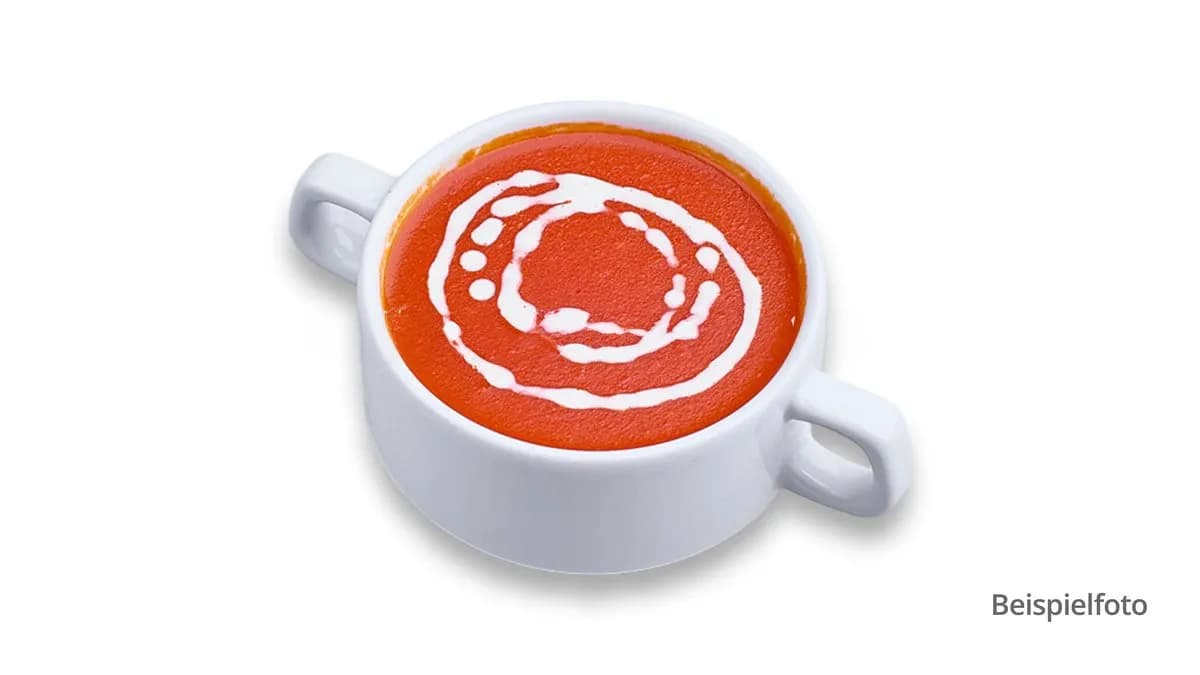 Tomatensuppe im Glas