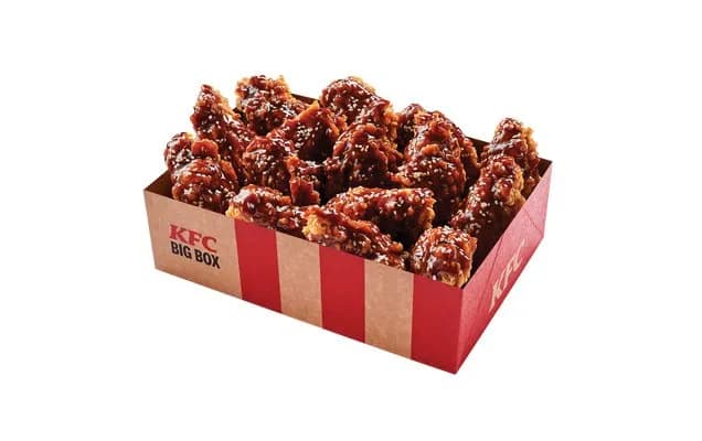 15 Smoky BBQ Wings