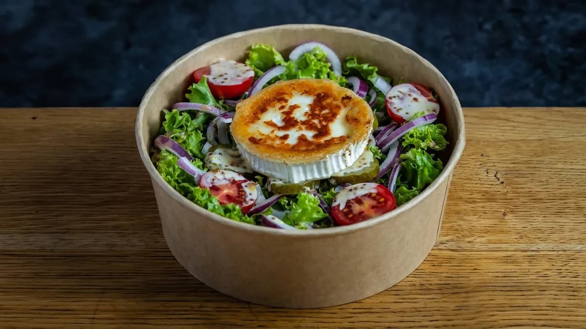 ZING SALÁTA HONEY DIJONI ÖNTETTEL GRILLEZETT KECSKESAJTTAL