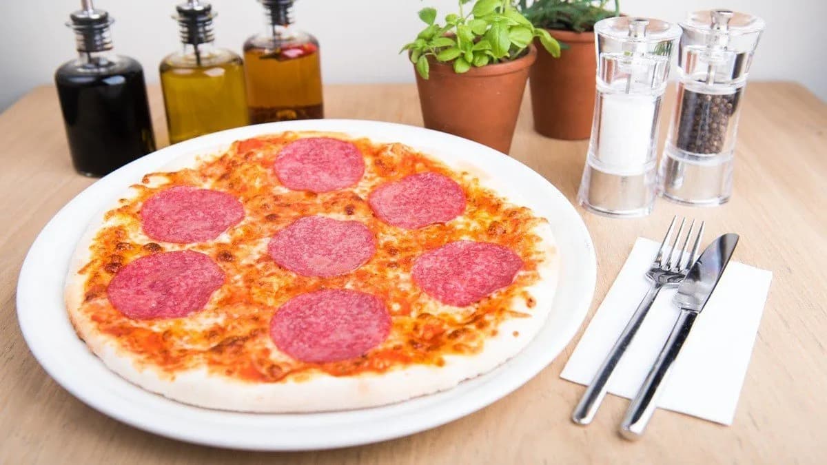 PIZZA SALAME 30 cm