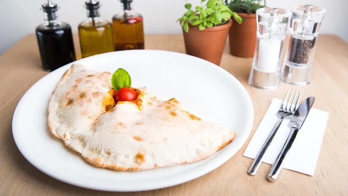 PIZZA CALZONE 30cm