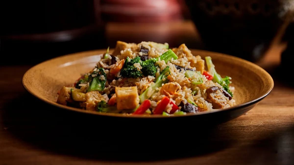 Khao Pad - Csirke (Sült rizs)