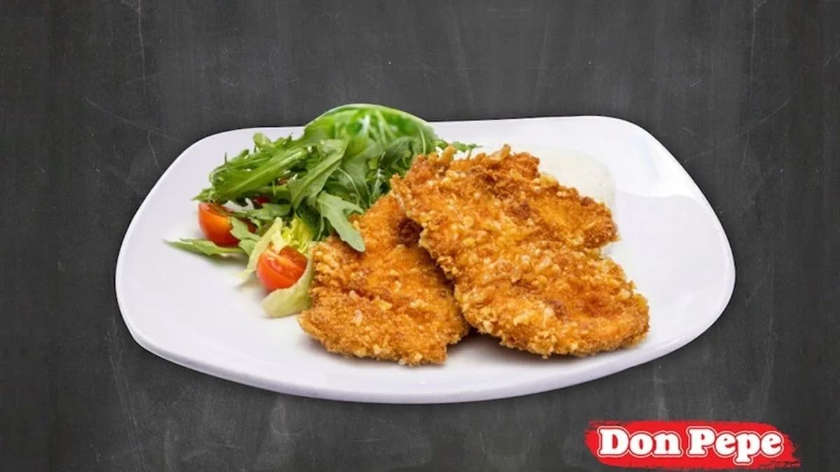 Parmezános panírozott csirkemell rukkolával és jázmin rizzsel