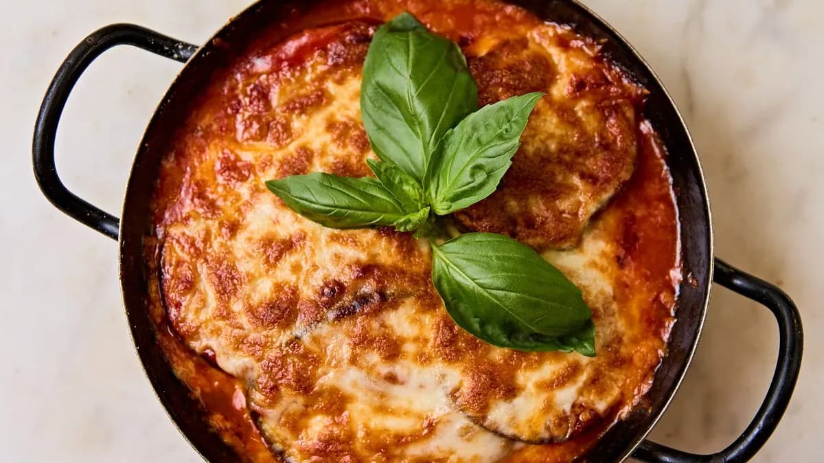 Parmezános, paradicsomos padlizsán