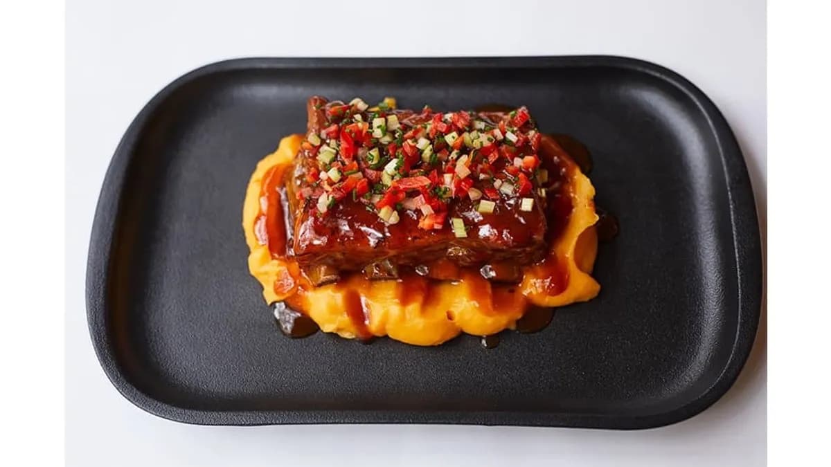 Mézes-chilis oldalas édesburgonyapürével