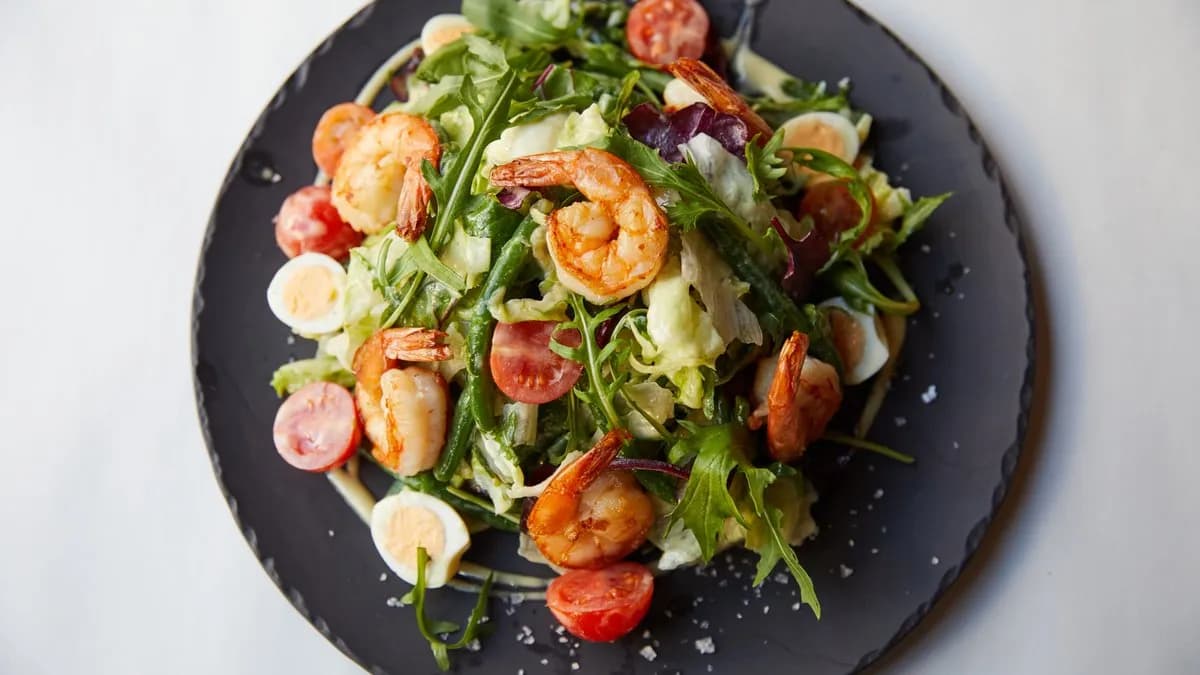 Szerecsen saláta garnélával