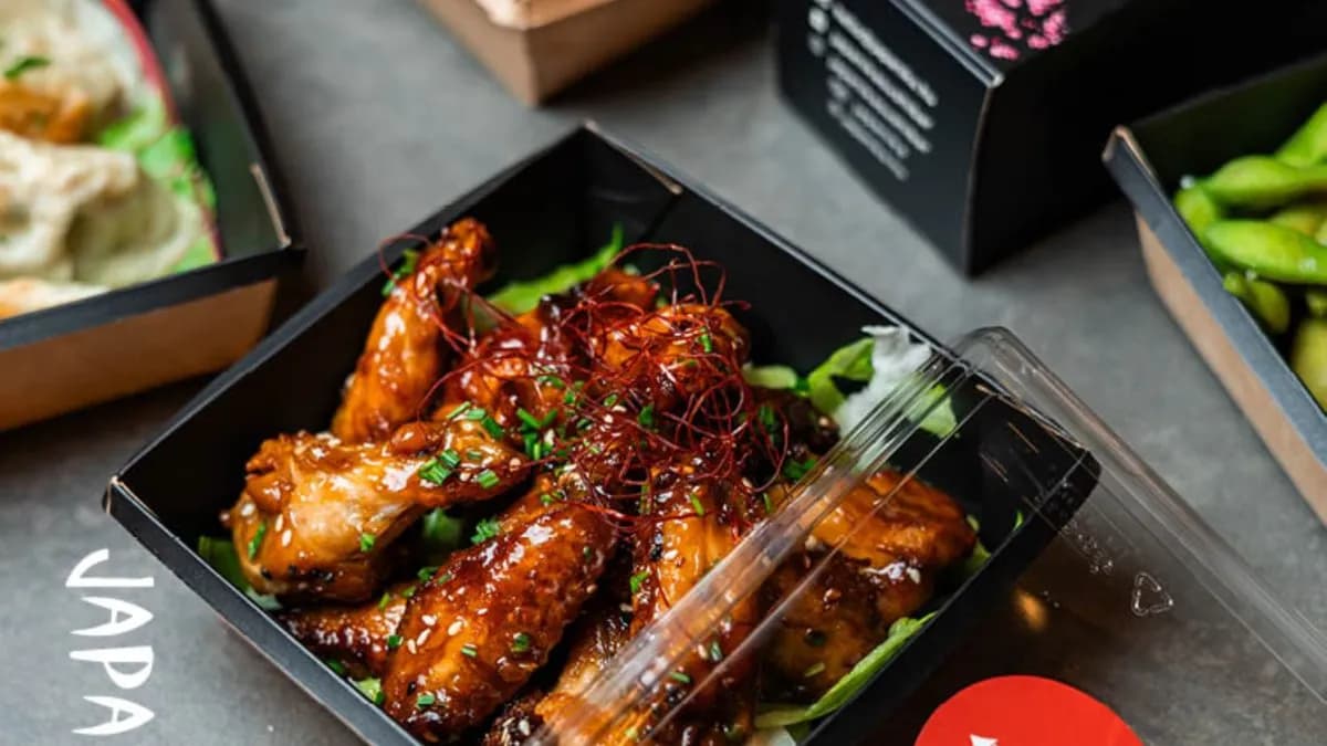 JAPANIKA CSIRKESZÁRNYAK