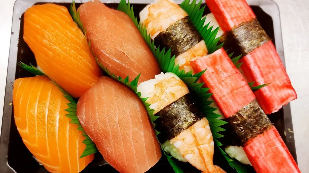 M15. kellys nigiri sushi  8db