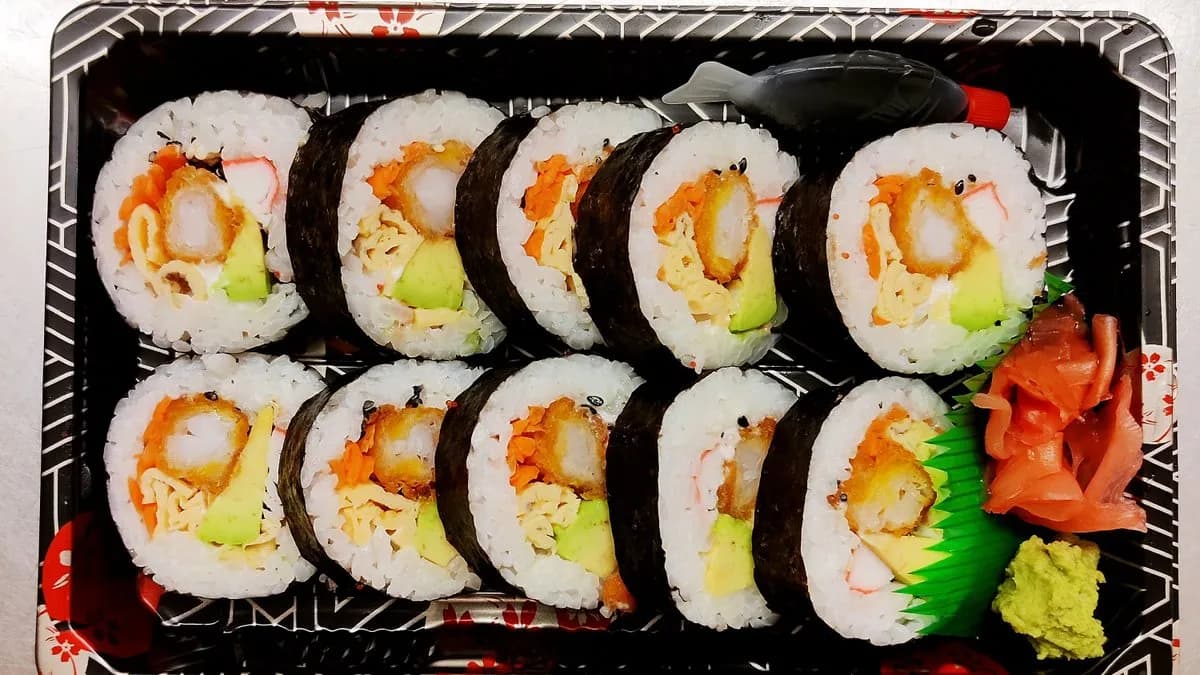 F7. Avokádó Garnélarák futomaki  12db