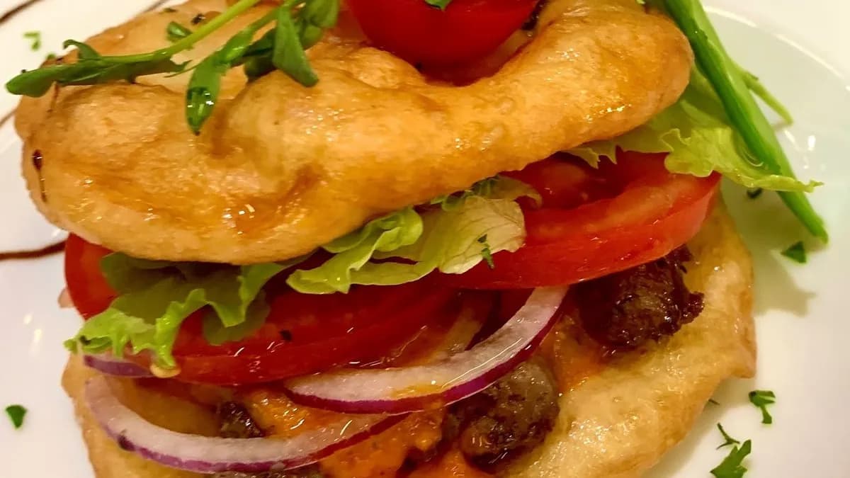 Csevapcsicsa lángosburger