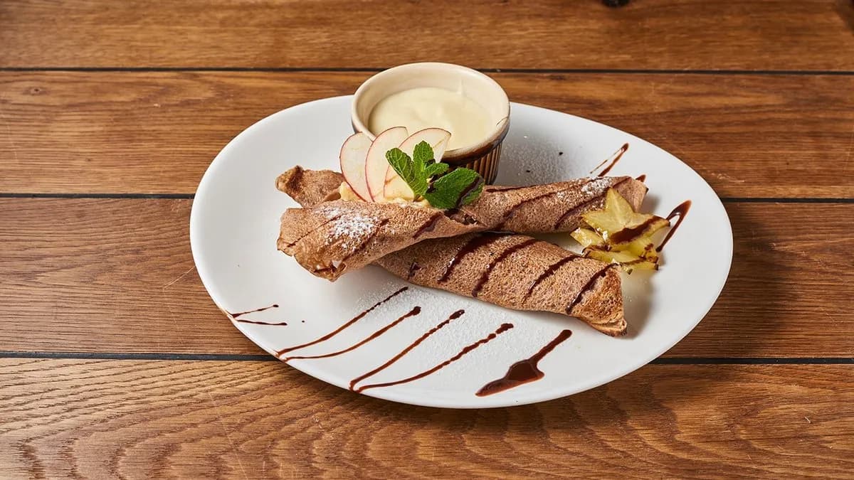 Fahéjas almával töltött kakaós palacsinta tészta