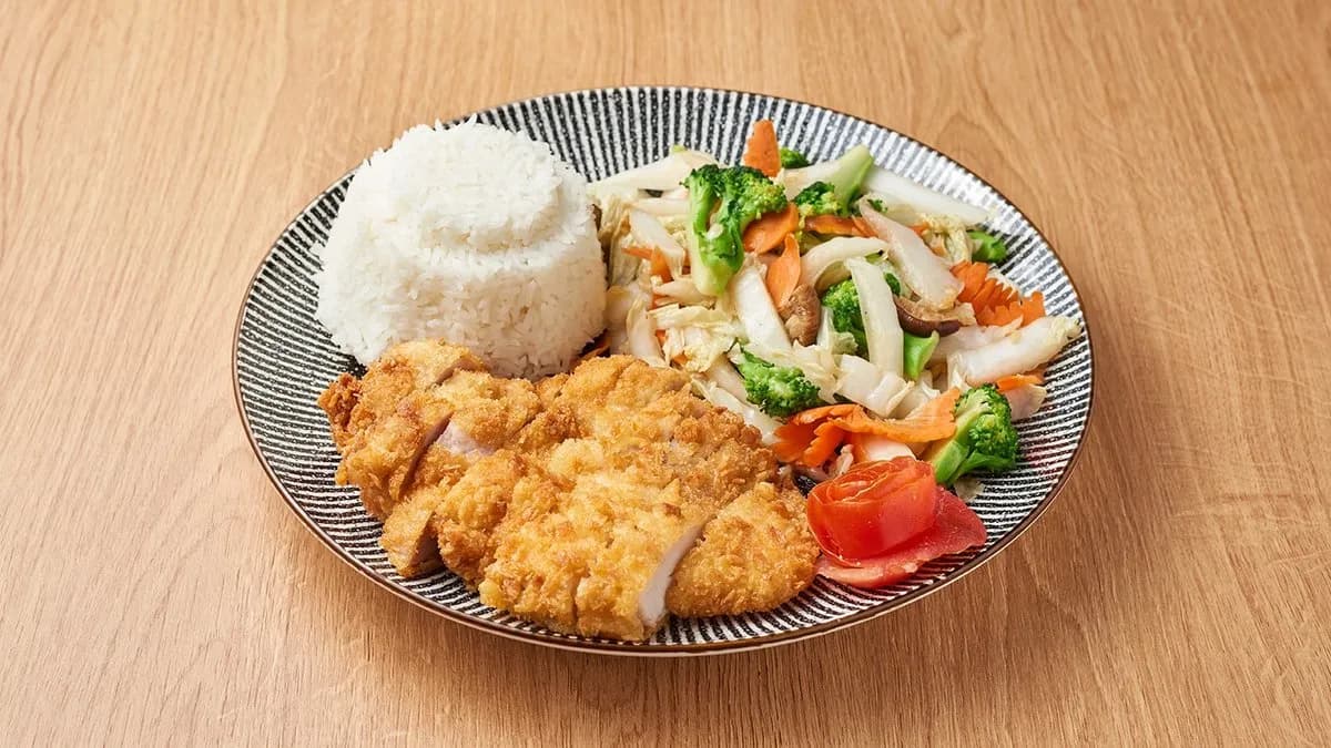 Ropogós sült csirkehús,jázminrizzsel,zöldséggel (com trang thit ga chien xu )