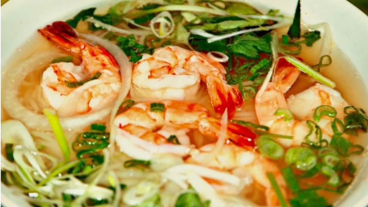 Üvegtészta leves rákkal (mien tom)