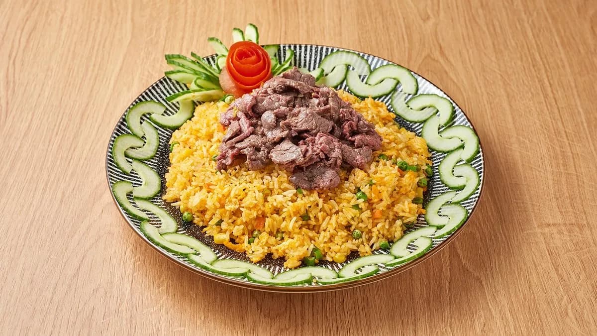 Pirított rizs marhahússal,zöldséggel (com rang bo)