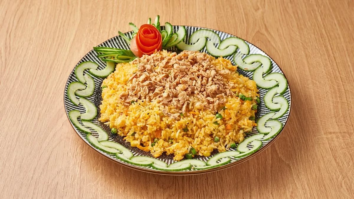 Pirított rizs tojással,zöldséggel (com rang trung)