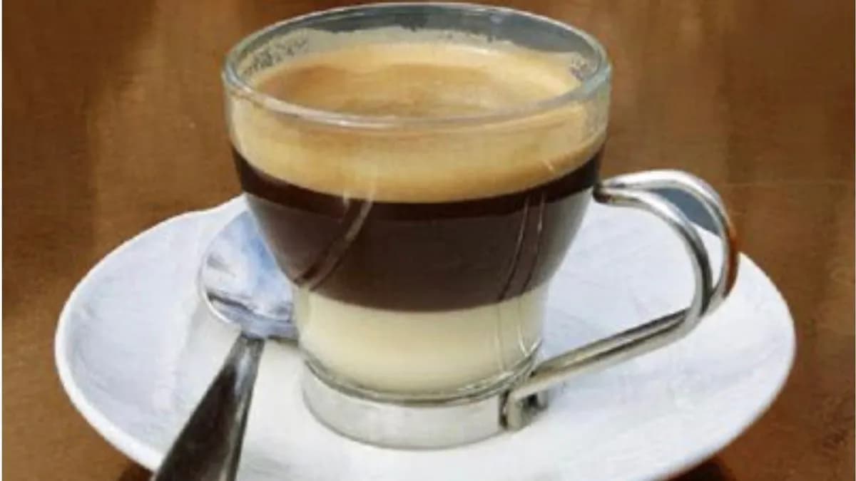 Vietnami kávé sűrített tejjel (cafe nau nong)