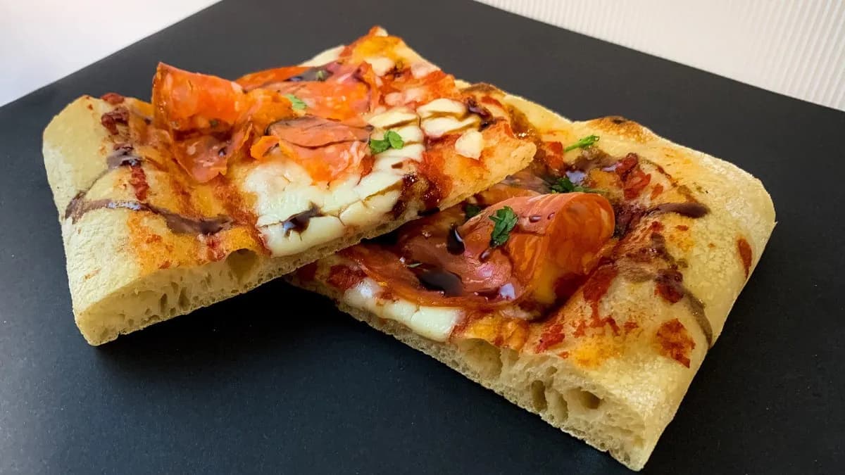 Salame ventricina e glassa di aceto balsamico Pizza