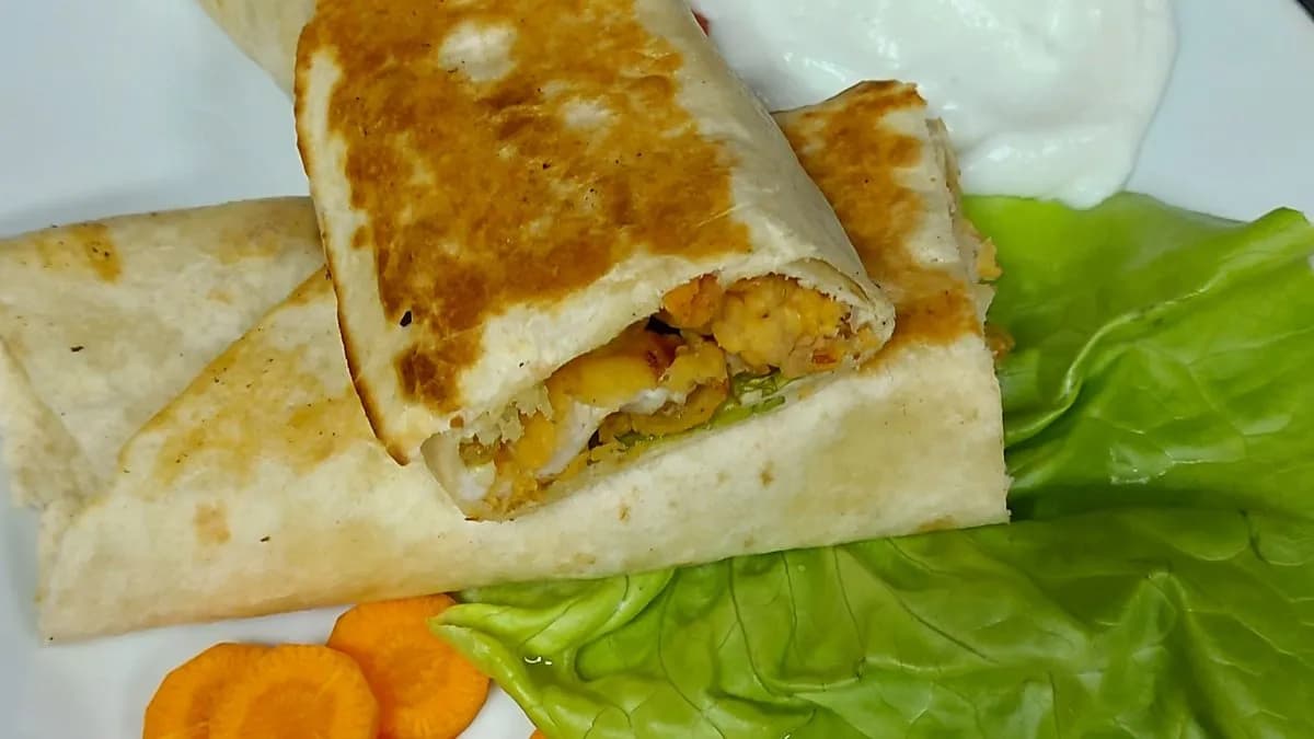 Csirke Mell Csík Tortillában