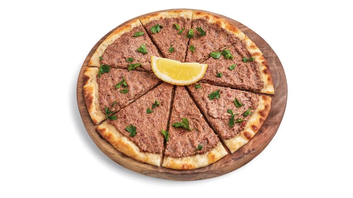 Lahm Bajeen Mana’eesh