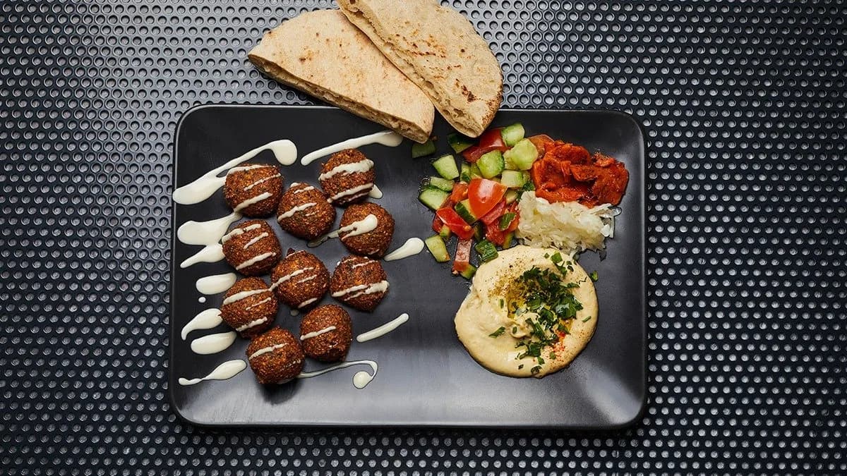 * Falafel (főétel)