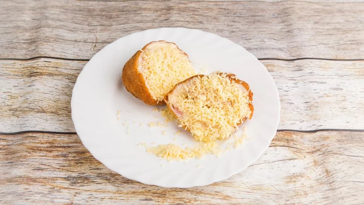 Sonkával sajttal töltött sertésborda