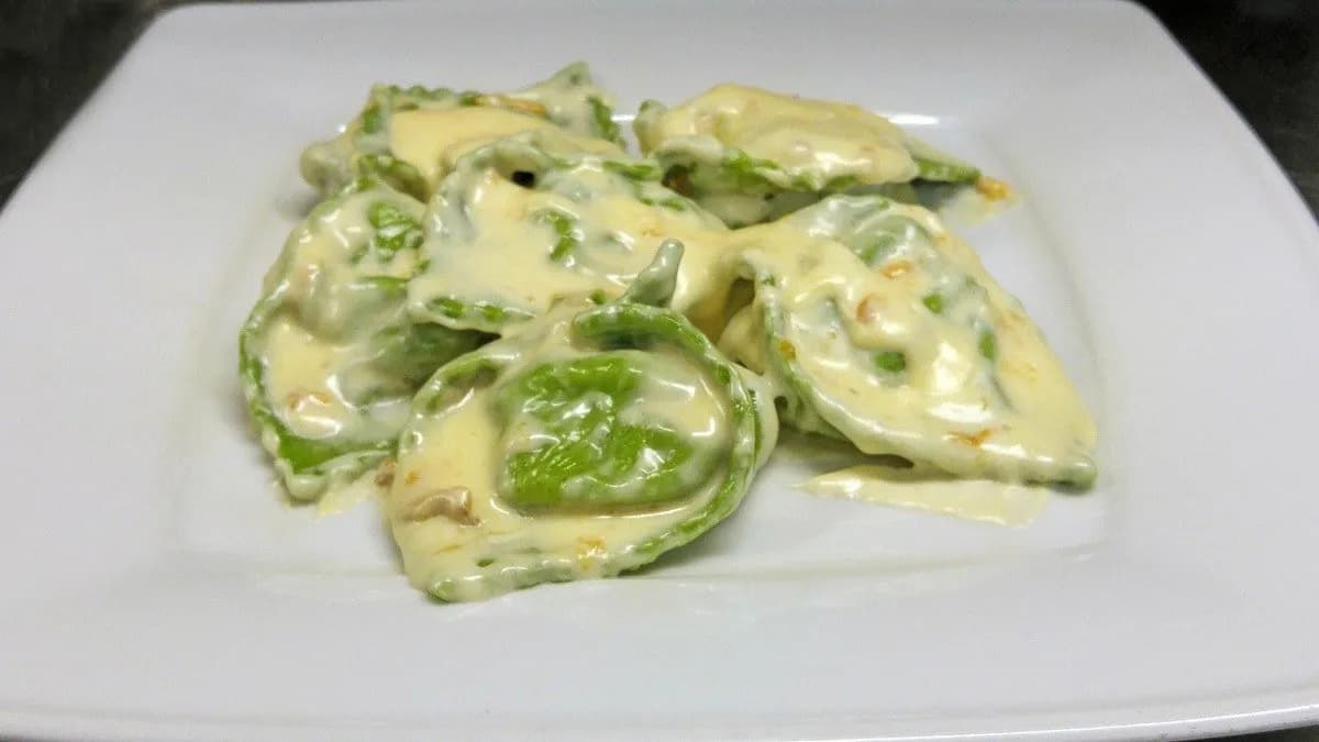 * Tortelloni di Magro ai Quattro Formaggi