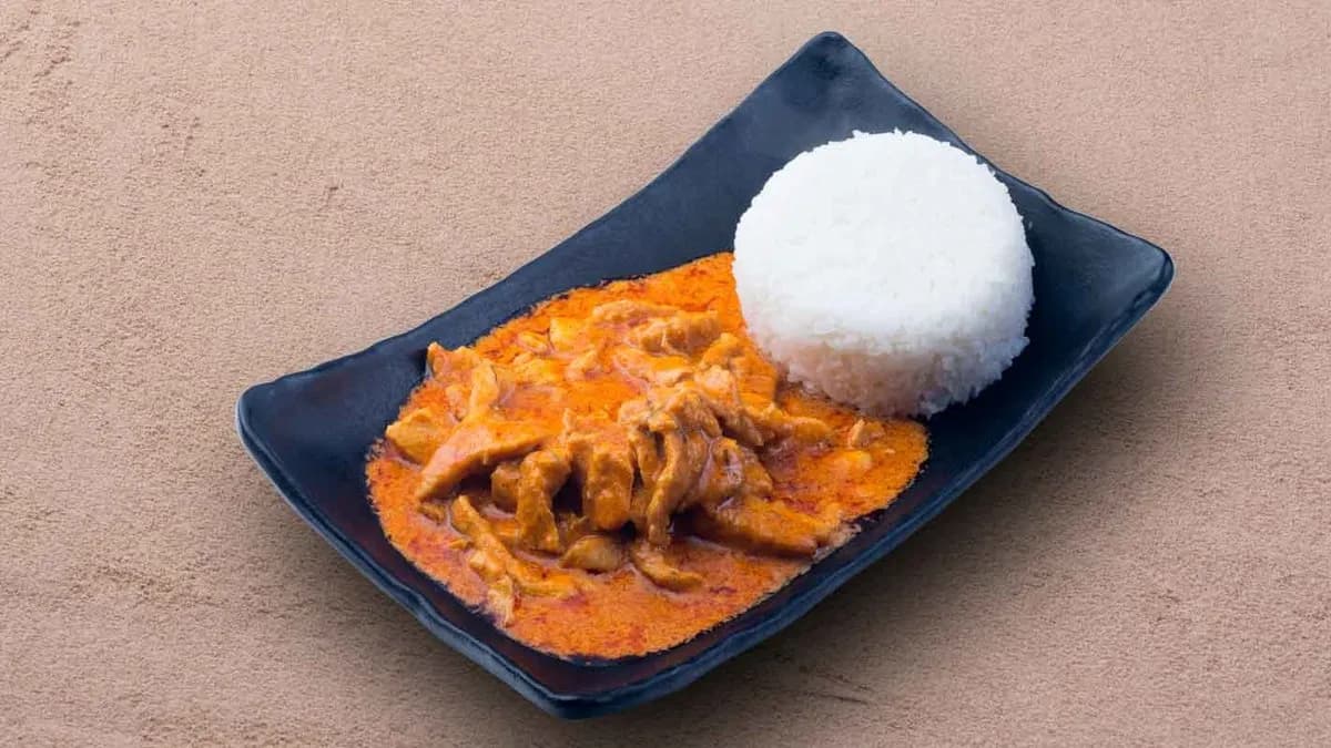 B24 Panang Curry(közepesen csípős)