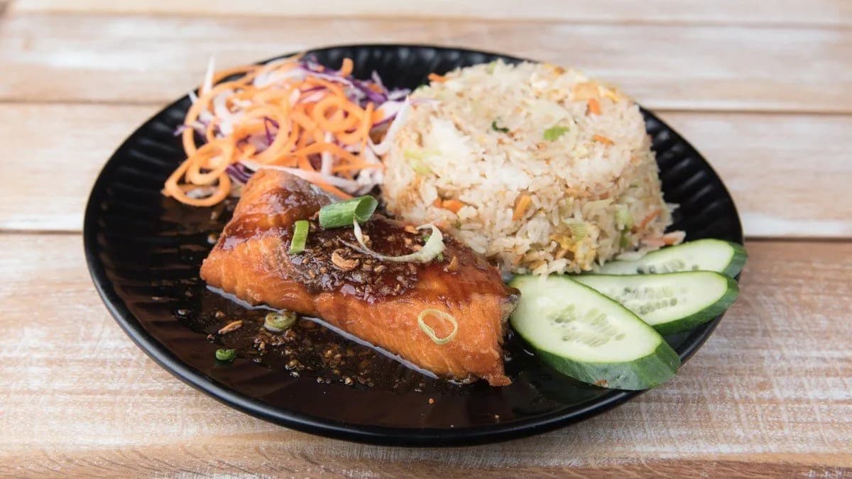 Rostonsült fokhagymás lazac steak