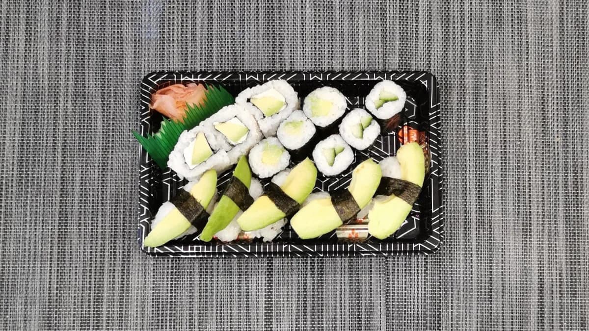 CB8# Avokádó uborka vajkrém 14db