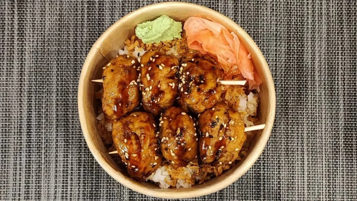 #P70 Poke bowl-Kabayaki teriyaki lazac nyárs6db