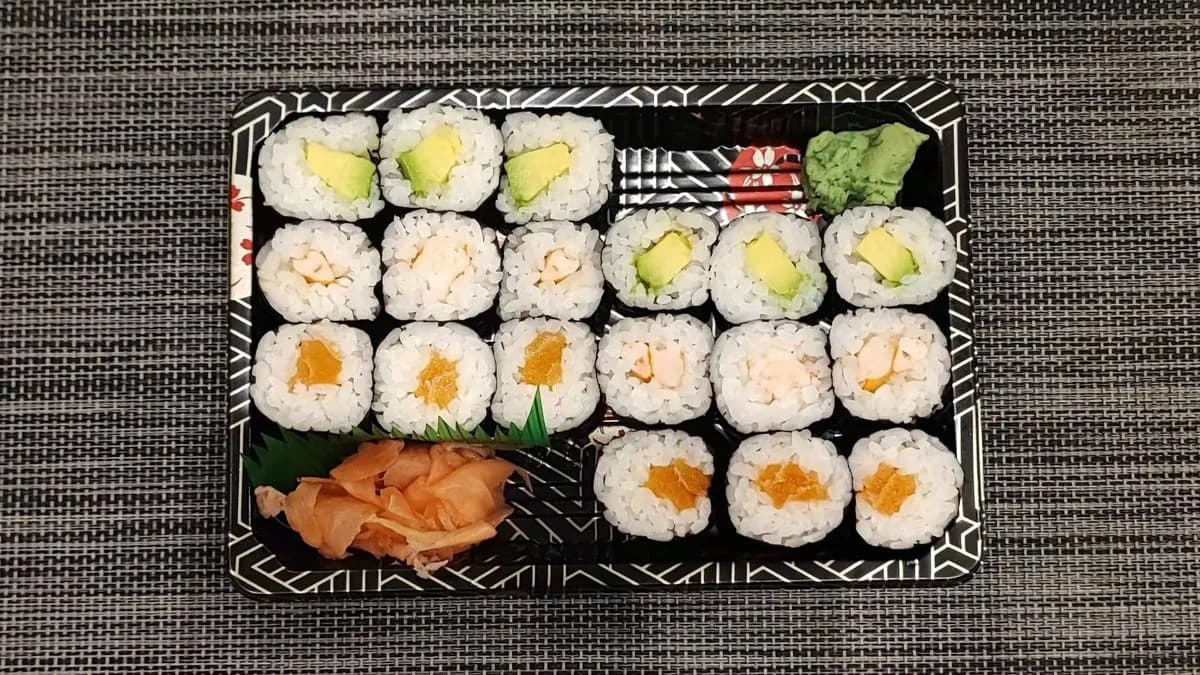 X110#Garnélarákl lazac avokádó 18db