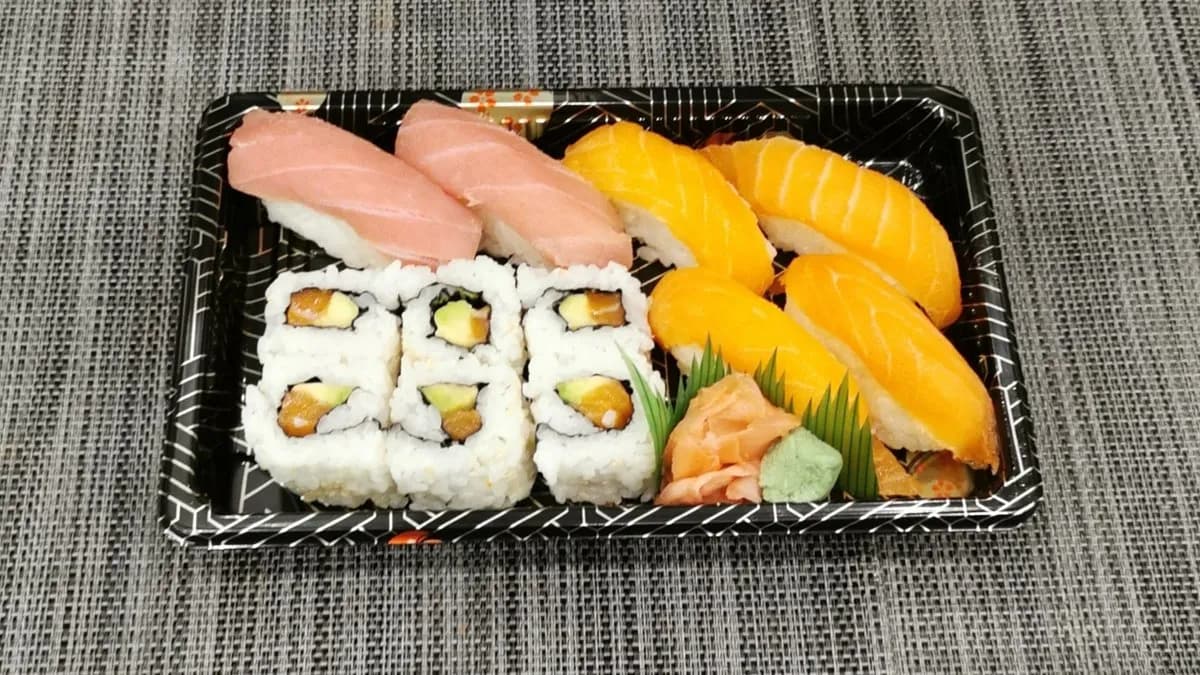 M5#Lazac avokádó tonhal  12db