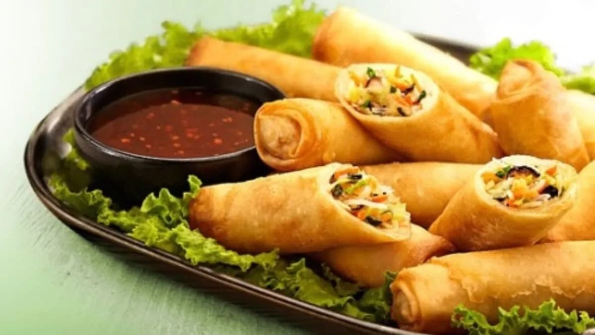 03. Vegetarian spring rolls (6pcs)(small) / Zöldséges  Tavaszi tekercs (6db)​​​​