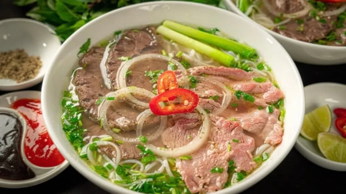 10B. Pho Beef/ Pho Marha ​​​​​​​​​​​​​​​​​​​
