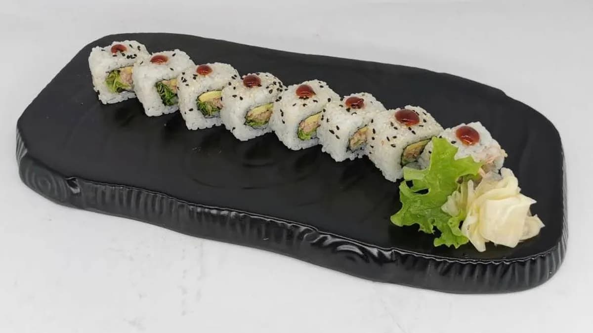 d50 california tuna maki