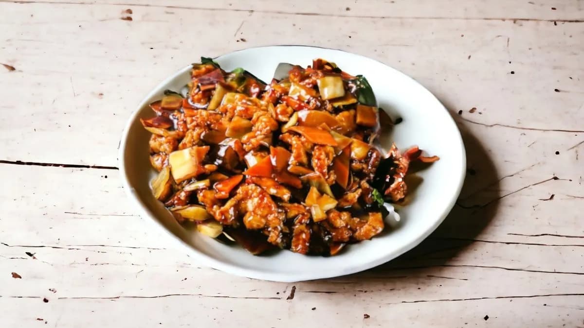 Csirkehús bambuszrüggyel, gombával