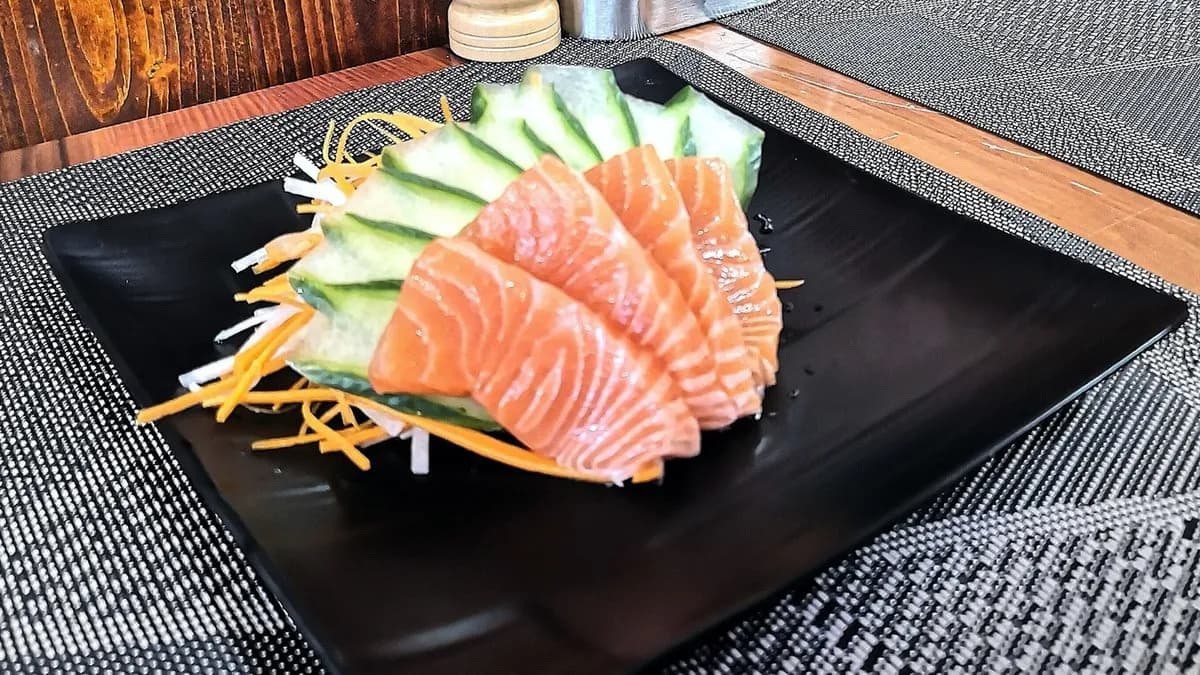 Sasimi Salmon (100g)