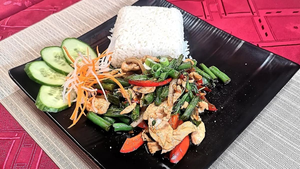 Pad Kra Phao