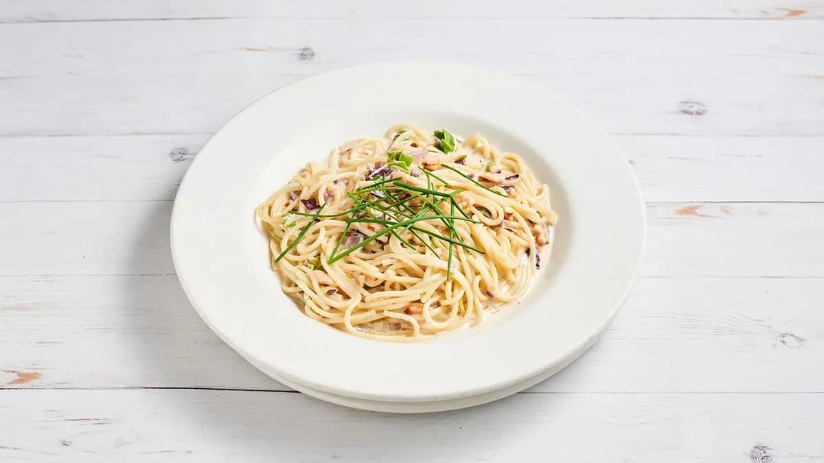 Spaghetti salmone e cipolle