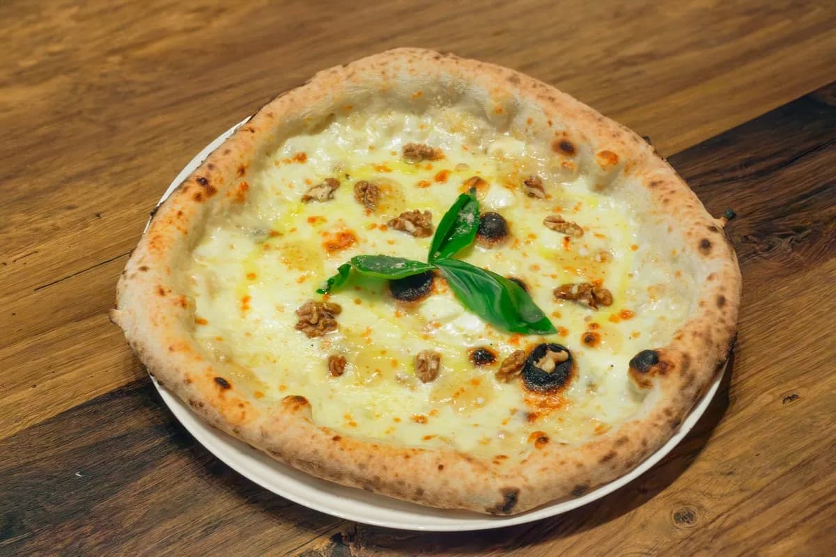 Miracolo del formaggio pizza