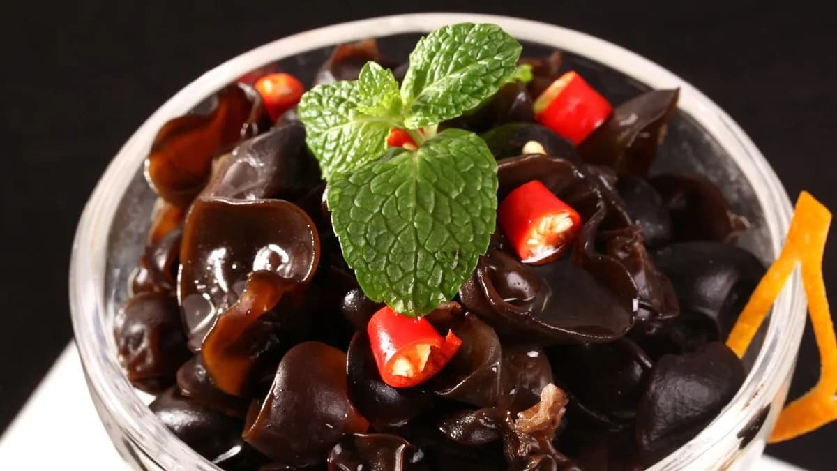 A4. Illatos, fűszeres fafülgomba saláta