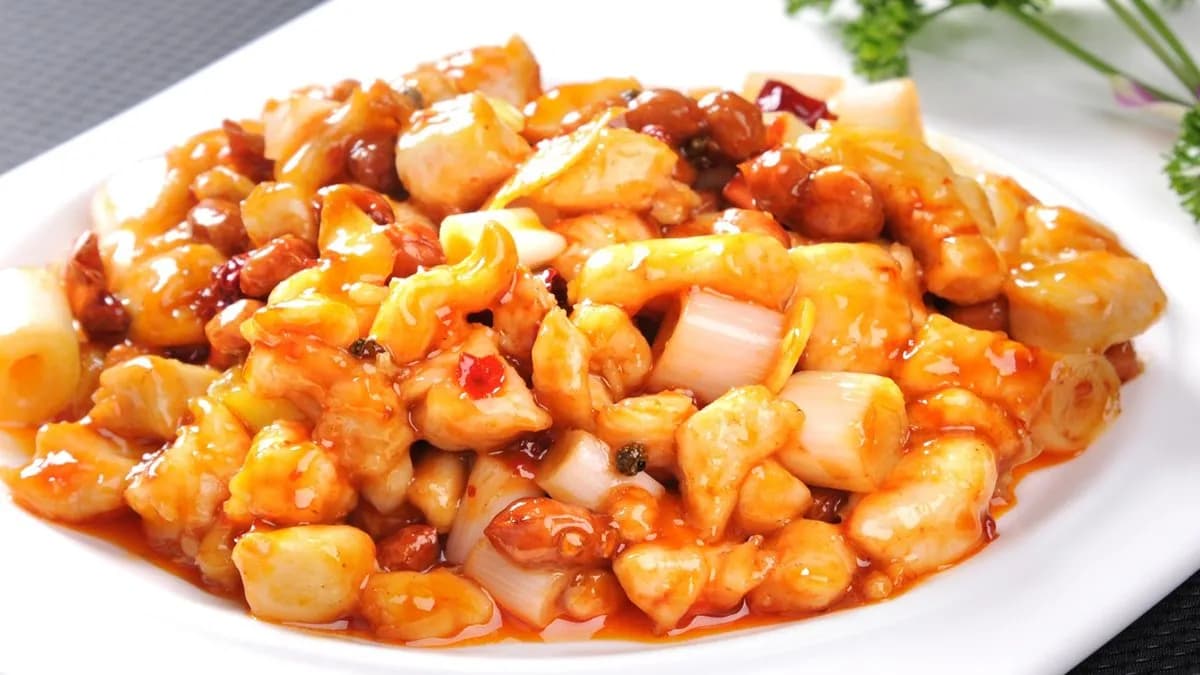 D30 Gong bao csirke (csípős)