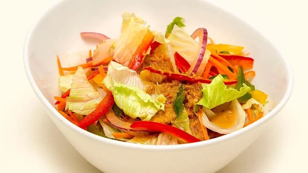 Friss kevert saláta