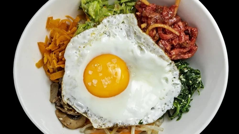 Hideg marhatatáros bibimbap
