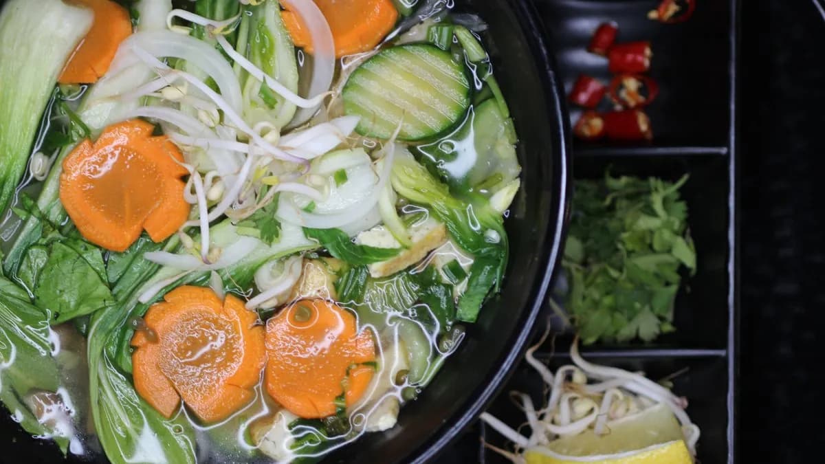 4.2 Zöldséges pho leves (nagy)