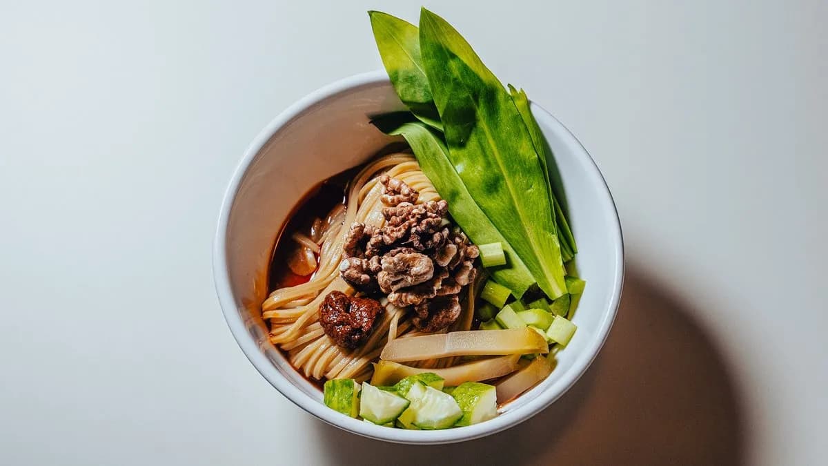 Diós, medvehagymás hideg tészta 🌱