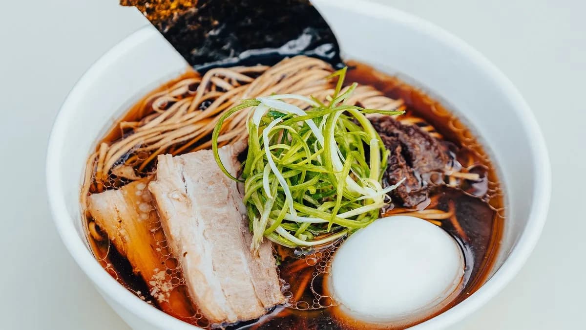 Szójás sertés leves