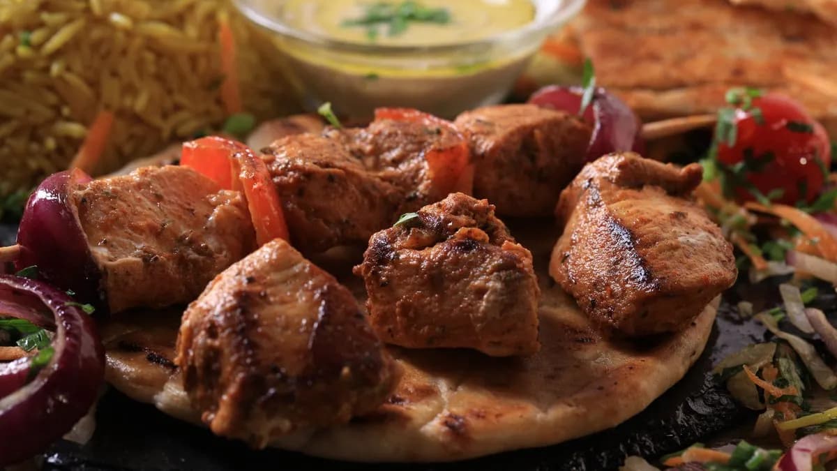 Shish Tawook tál (Shish tawwok dish)